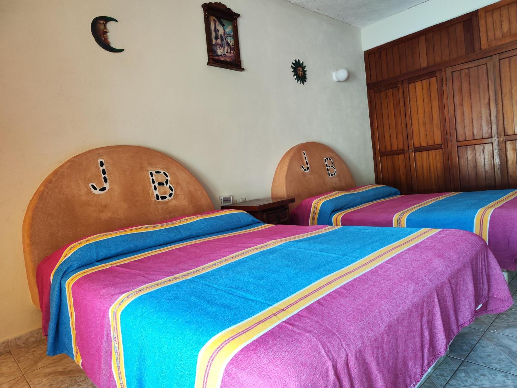 זיהואטנחו Hotel J.B. מראה חיצוני תמונה