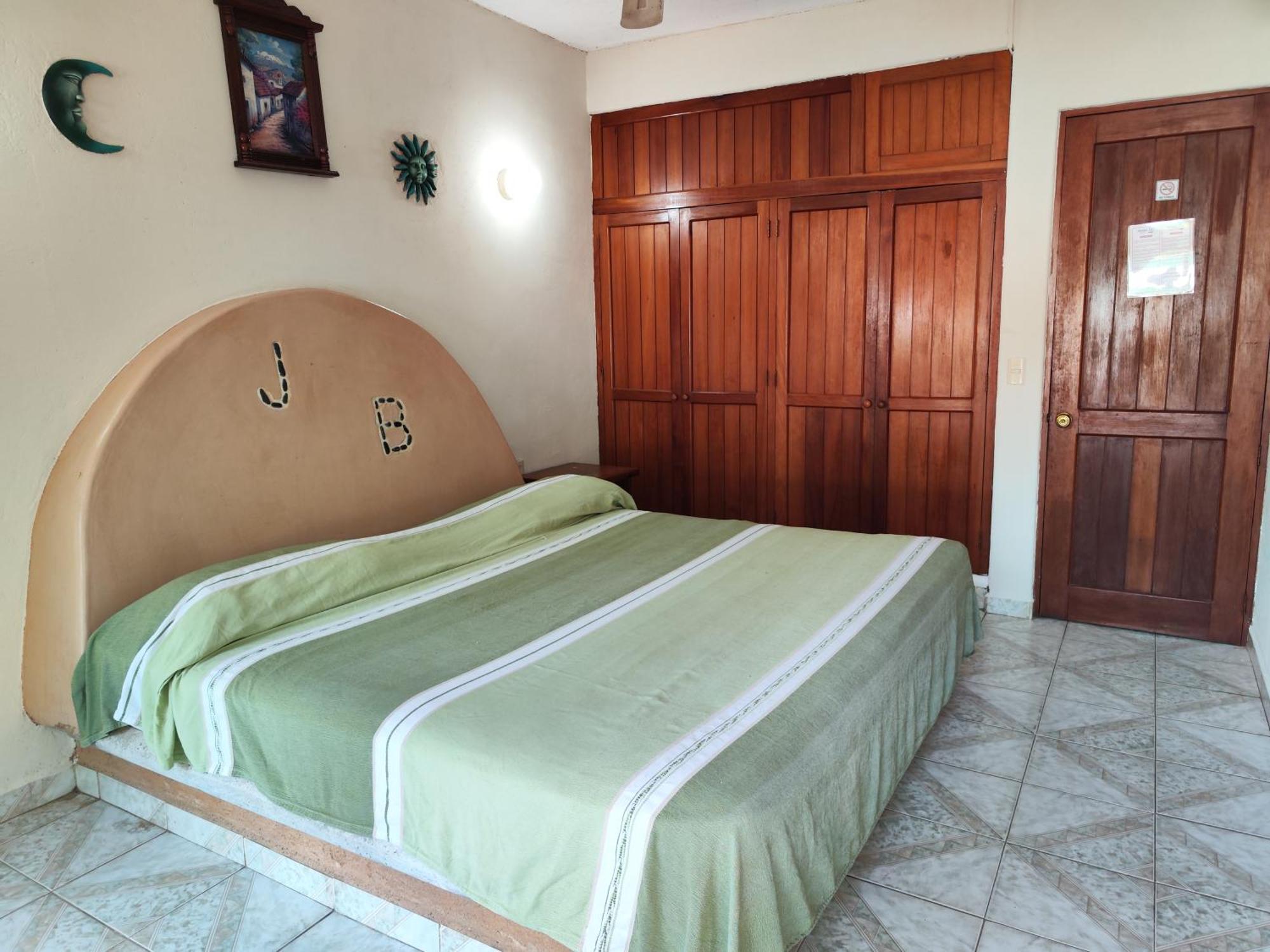 זיהואטנחו Hotel J.B. מראה חיצוני תמונה